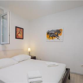 Luxury 6 Bedroom Seafront Villa with pool and Separate Apartment along Secluded Beach near Hvar Town, Sleeps 10-12
